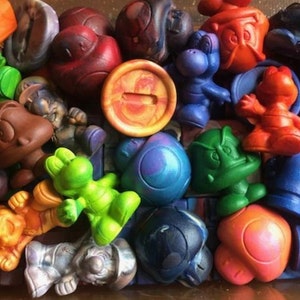 Mini Mario Crayon Set