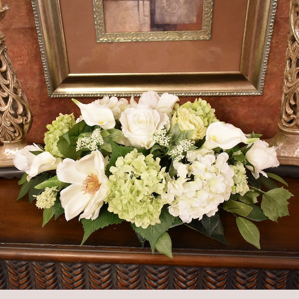 Green and White Mixed Low Table Centerpiece