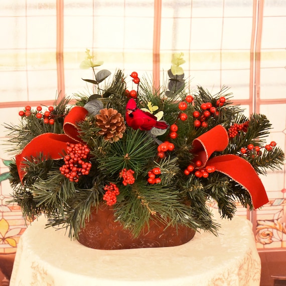 Cardinal christmas centerpiece Clearance