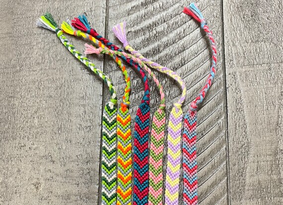 Chevron friendship bracelet deals