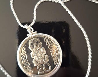 Rare Proof 1992 New Zealand Maori Coin Pendant on a 24" Italian Silver Rope Chain feat Revered Chief Pukaki & Queen Elizabeth Gift Box