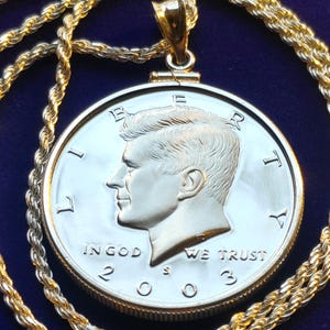 2003 US Kennedy Half Dollar pendant on an 18&quot;  Sterling Silver Italian 2mm Rope chain. 31mm × w blue gift box