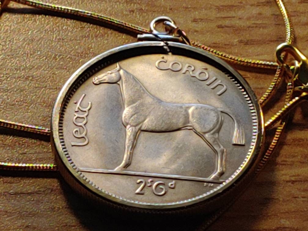 Lucky Irish Ireland Half Crown Horse and Harp 12kgf Gold Filled Coin Pendant set on an 18KGF 18" Gold Filled Snake Chain.