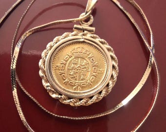 Genuine 1786 Spanish .917 Gold Half Escudo 14k solid gold Coin Pendant Castille Lyon Aragon, 14k fine gold chain with Coa & gift box, 19mm