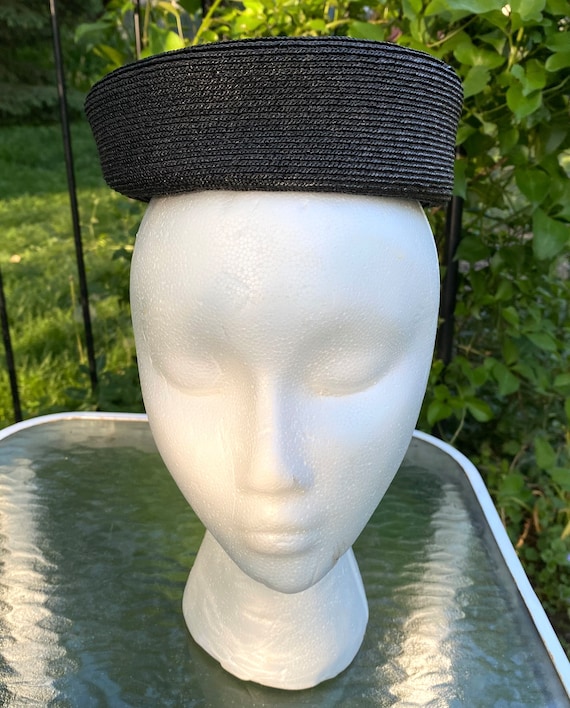 Vintage 1940s-1960s Dark-Colored Pillbox Hat with… - image 2