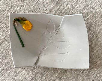 Ceramic Tutorial Video - Step by Step Guide on How to Make a Rectangular Cut and Plate Plate with a Leaf Imprint on it