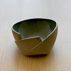 セラミックのカット＆フォールドボウルの作り方 - ステップバイステップのビデオガイドとテンプレート