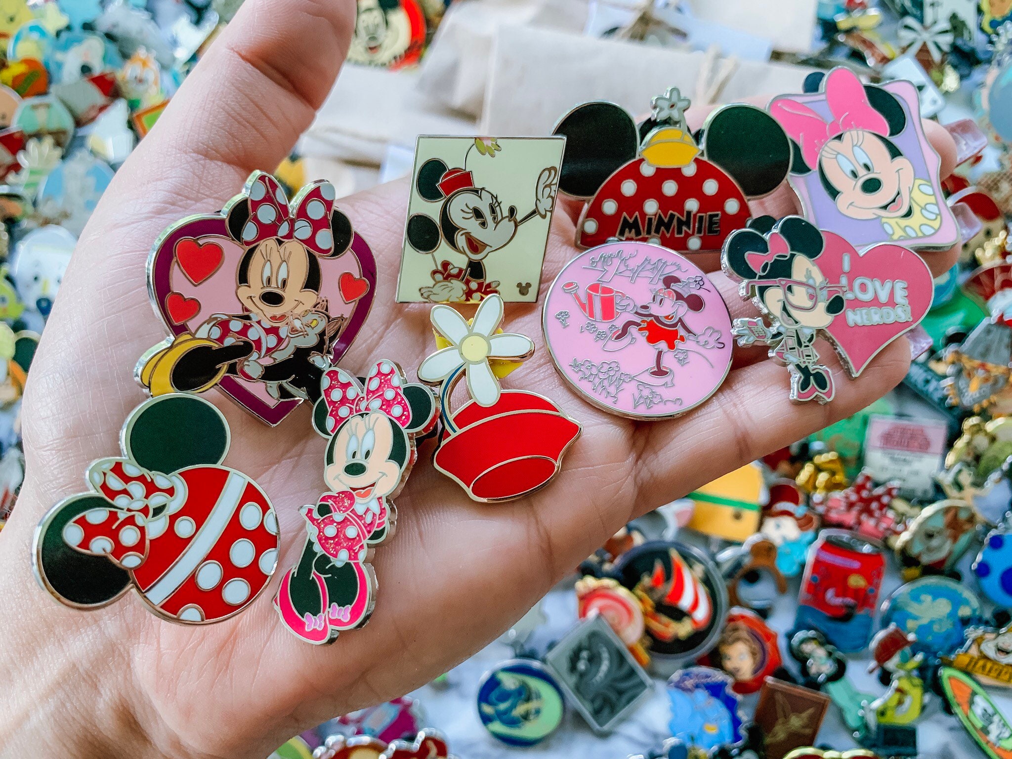 Valuable Disney Trading Pins - r8evxed