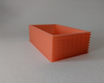 3D Printed Box With Horizontal Stripe Design