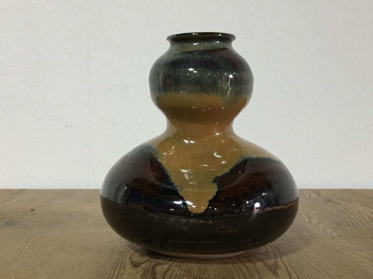 N1611 Vintage Japanese Ceramic Flower Vase Gourd Sake Bottle