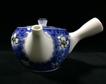 K0213 Japanese Vintage Porcelain Kyusu Teapot Blue and White Plum Blossom Signed