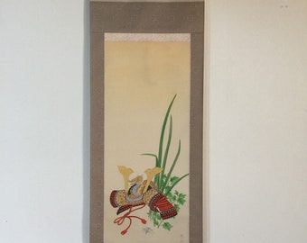 T1696 Japanese Vintage Hanging Scroll KAKEJIKU Hand Paint Silk Samurai Helmet