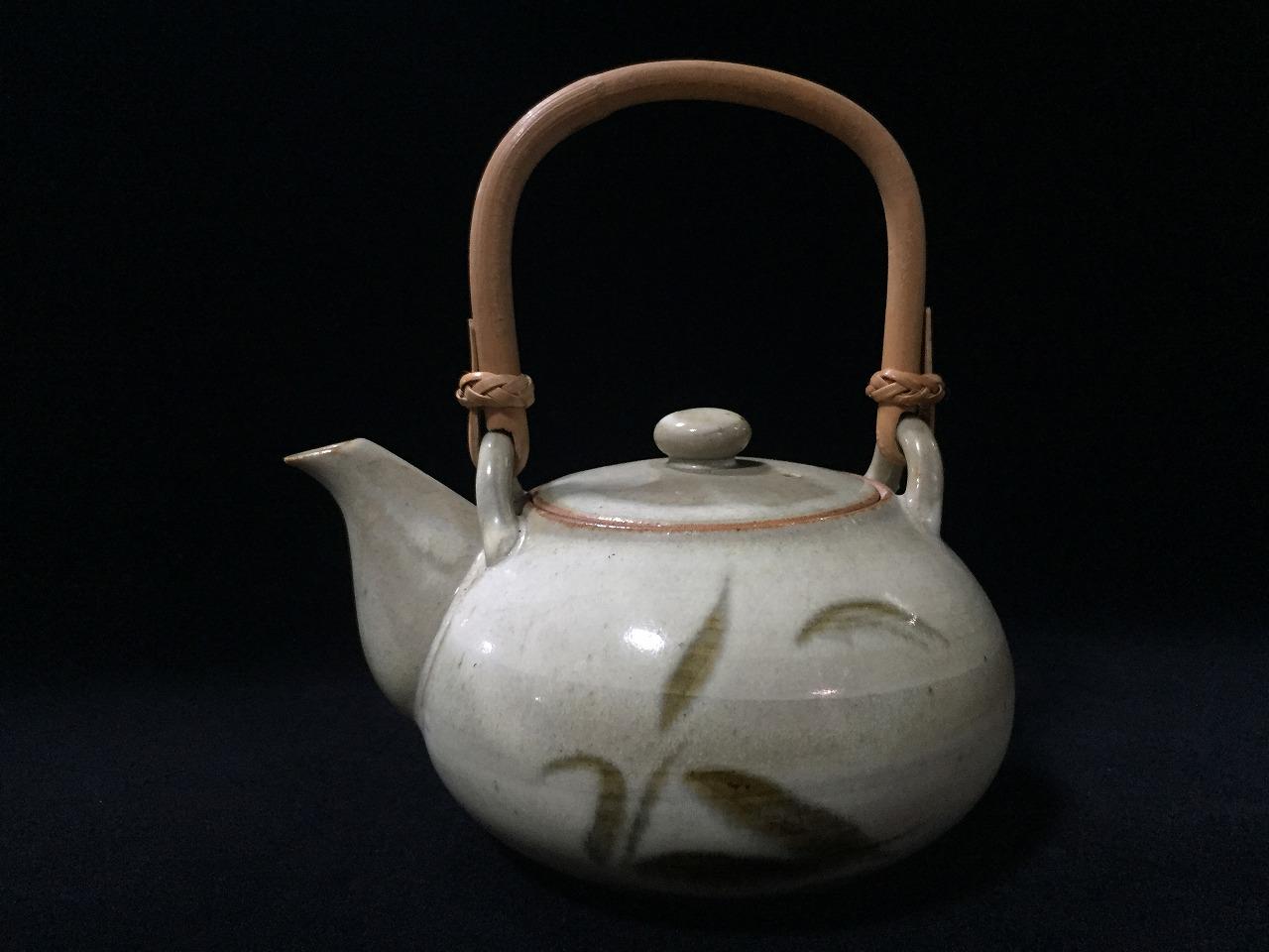 Z1856 Japanese Pottery Tea Pot KYUSU Vintage Signed Lidded Handle