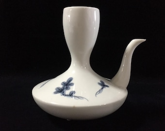 R0943 Garrafa de Saquê Vintage Japonesa em Porcelana Azul e Branca
