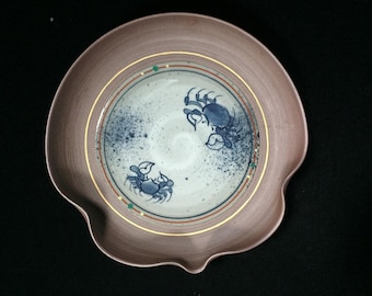 L1014 Vintage Japanese Ceramic Crab Plate Hand Painted Signed Ruffled Dinnerware