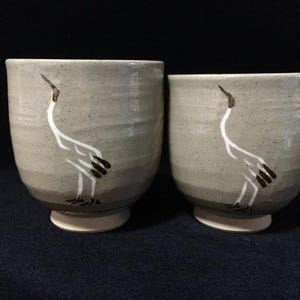 H1670 Japanese Pottery Tea Cup YUNOMI Set 2pc Vintage SENCHA Signed Crane
