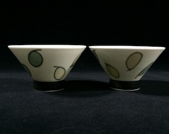 K0340 Japanese Vintage Set of 2 Bowl Polka Dot Modern Green Pottery KOBACHI
