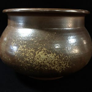 U1521 Vintage Japanese Studio Pottery Ceramic Pot Brown Glazed Art Ware Jar