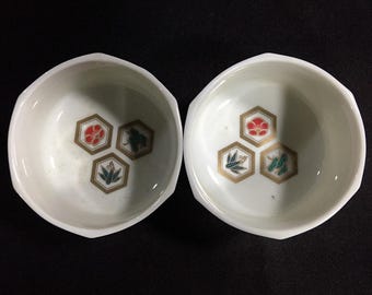 M0183 Vintage Japanese Porcelain Small Bowl Set of 2 Pine Bamboo Plum Ceramic