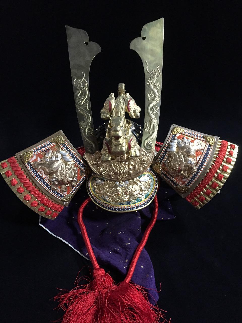 伝統的な日本の兜 (Kabuto) 伝統的な日本の兜 (Kabuto) 伝統的な日本の