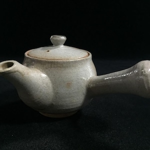 P0929 Vintage Japanese Kyusu Teapot Ceramic Pottery Green Tea Signed Lidded