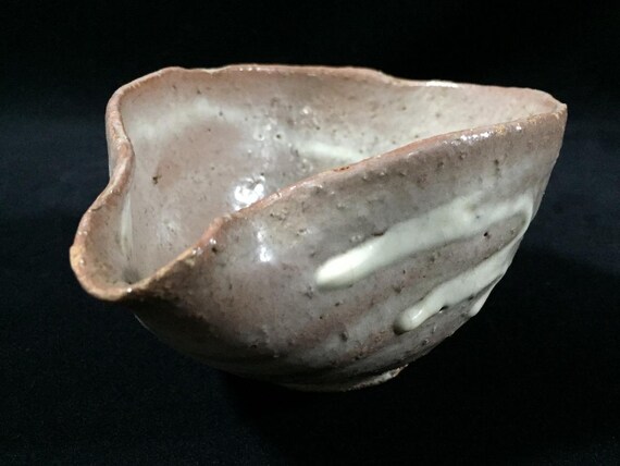 I1757 Japanese Vintage Katakuchi Sake Bowl Ceramic Spouted Pourer Art Glaze