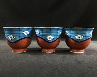 M1190 Vintage Japanese Ceramic Tea Cups Set of 3 Blue Plum Blossom Yunomi