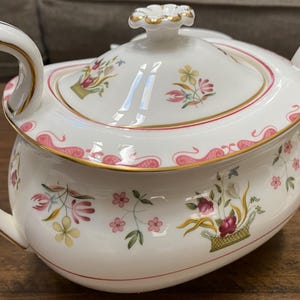 Vintage Wedgewood &quot;Bianca&quot; Tea Service