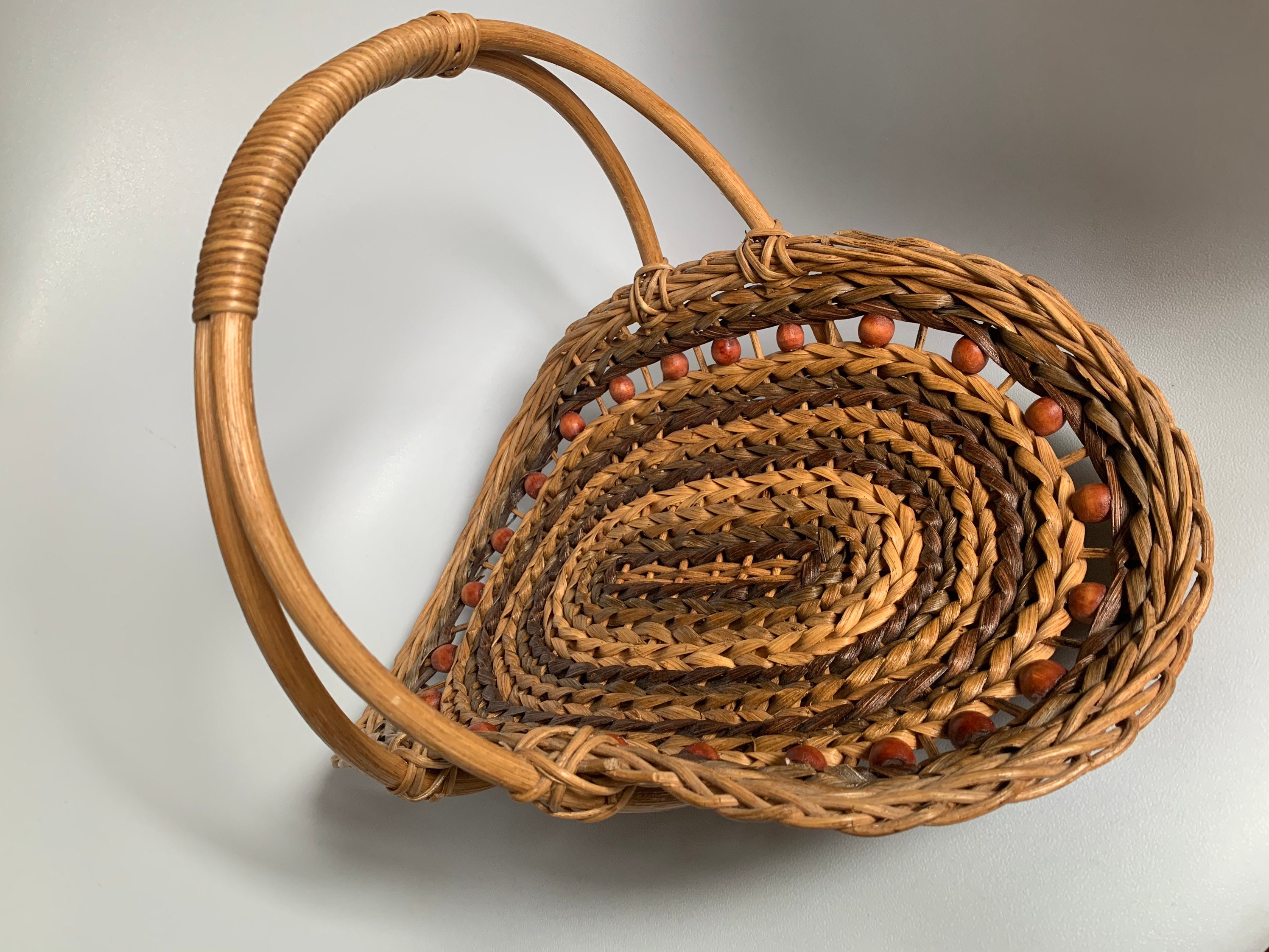 Vintage Wicker Rattan Magazine Holder, Boho Vintage Wicker Basket Decor