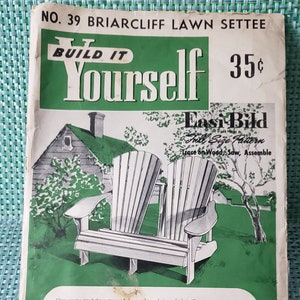Könnte beinhalten: Eine Vintage-Anleitung zum Bau einer Gartenbank. Das Cover zeigt eine Schwarzweißillustration einer Bank mit einem Preisschild von 35 Cent. Der Titel lautet "Bauen Sie es selbst" und "Easi-Bild Originalgröße Muster".