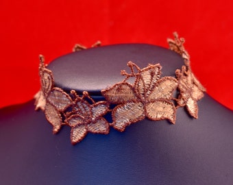 Embroidered Floral Choker