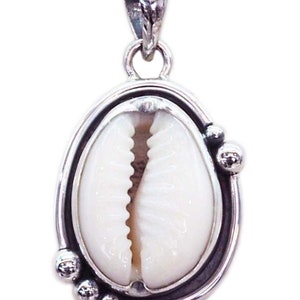 925 Sterling Silver Pendent, Cowrie Shell Pendant, Statement Pendant, Ocean Shell Pendant, Handmade Pendant, Beautiful Silver Woman Pendant