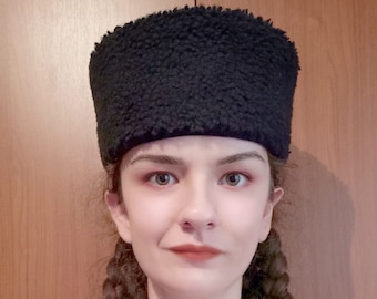 Black Sheepskin Caucasus Hat – Handmade Unisex Winter Leather Cap, Traditional Medieval Anatolian Headwear