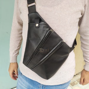 Conquista tu día con el bolso bandolera de piel All-Around (unisex) - Derisitesi