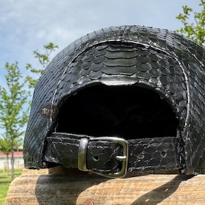Czapka z daszkiem z prawdziwej skóry węża Python – ręcznie robiona skórzana czapka, regulowana, unisexowa czapka zdjęcie 9