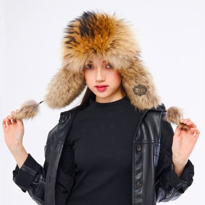 Finn Raccoon Fur Hat - Embrace Winter with our Finn Raccoon Fur Trapper Hat - Genuine Leather, Women&#39;s Winter Hat - Unique Gift Idea for Her