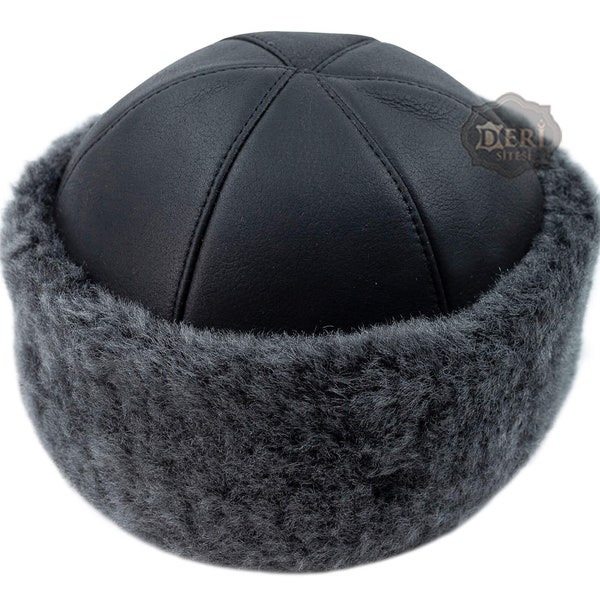 Bonnet en Fourrure de Mouton Shearling Grise Fait Main - Chapeau d'Hiver en Cuir pour Hommes