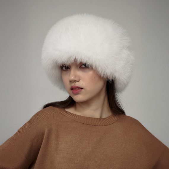 Handcrafted White Fox Fur Hat – Women display picture 3