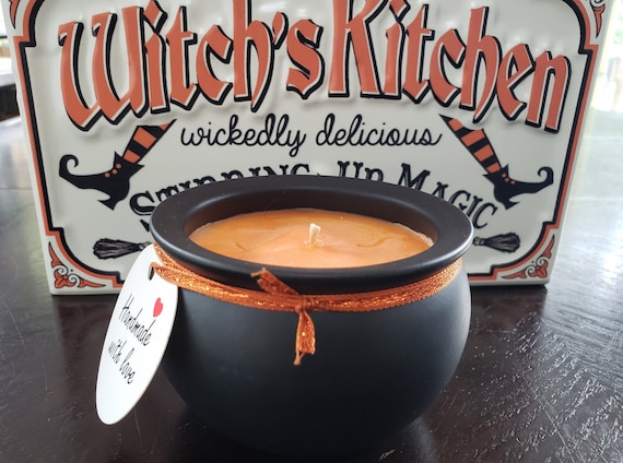 Witches Cauldron SOY 10 oz candle.Witches candle.Cauldron candle.Halloween decor.Fall decor.Halloween candle.Witch candle.Witch decor.