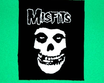 Naszywki punkowe-zespoły punkowe-akcesoria punkowe-naszywki antifa-naszywki do naszycia-naszywki anarcho punk-naszywki anarchistyczne-odzież punkowa-punk rock