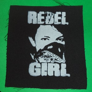 Patch punk fille rebelle-patchs punk-bandes punk-accessoires punk-patchs antifa-patchs politiques-patchs anarchie-vêtements punk-punk rock