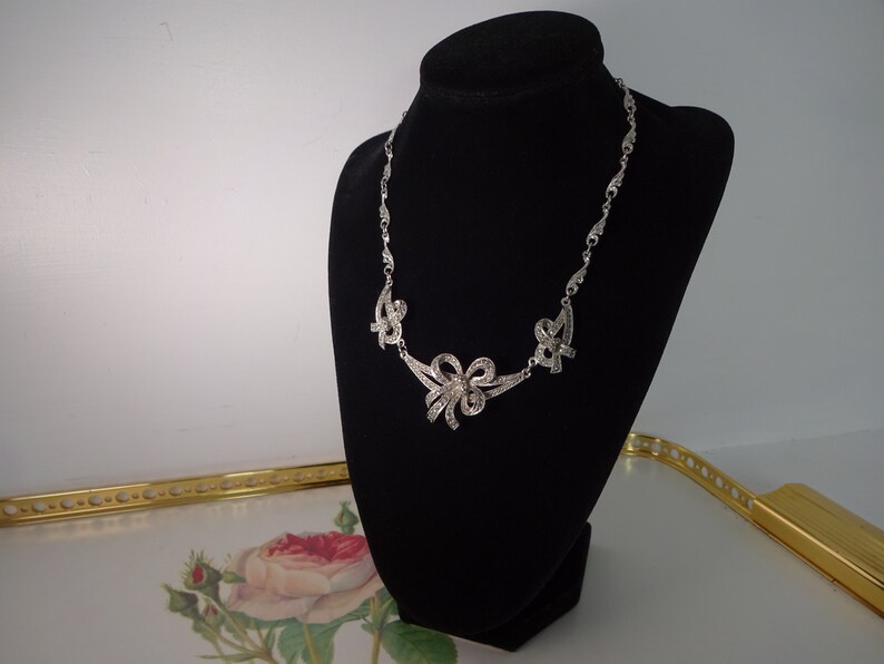 Classic Sphinx Marcasite \u2018bow\u2019 necklace \u2013 Circa 1950\u2019s