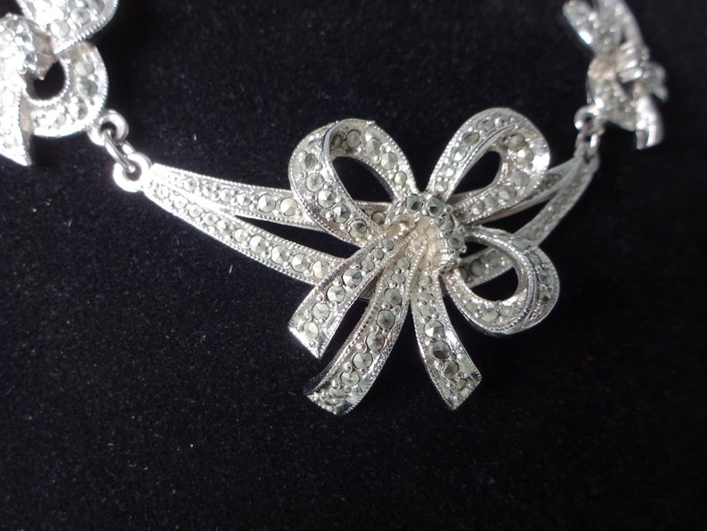 Classic Sphinx Marcasite \u2018bow\u2019 necklace \u2013 Circa 1950\u2019s