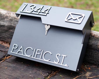 Custom Wall-Mounted Mailbox – Graphite RAL 7024 – Personalized House Number and Street Name – Lockable and Weatherproof