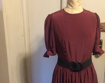 Mother's Day vintage 2001 berry and black dress with bows on sides of sleeves, Size 12 Petite