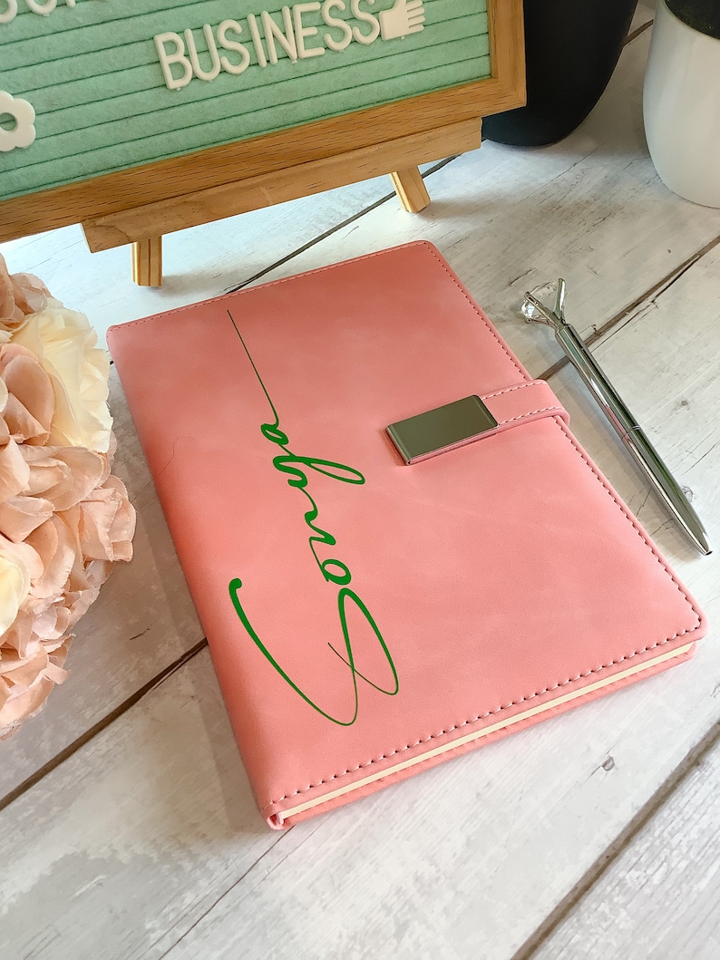 Carnet élégant et personnalisé, rose et vert, bloc-notes, journal intime personnalisé, cadeau de sororité, écriture, AKA, Alpha, Kappa, Soror