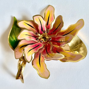Vintage Easter Lilly Flower Holder Brooch Pin Yellow Pink Fuchsia Gold tone Hidden Tube Island Wedding Spring Jewelry