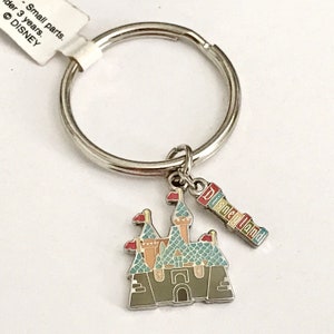 Vintage Disney Disneyland Castle Keychain Keyring Disneyana Cinderella Magic Kingdom Retired RARE Charms