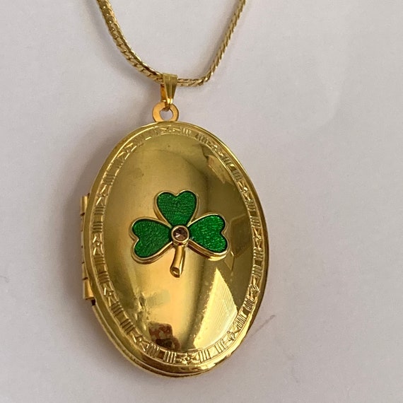 Vintage Shamrock Locket Pendant Necklace Irish Cl… - image 9