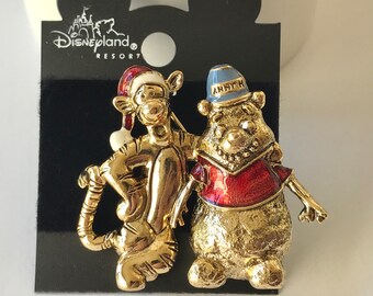 Vintage Disney Tigger Winnie the Pooh Christmas Pin Brooch Gold Tone Signed